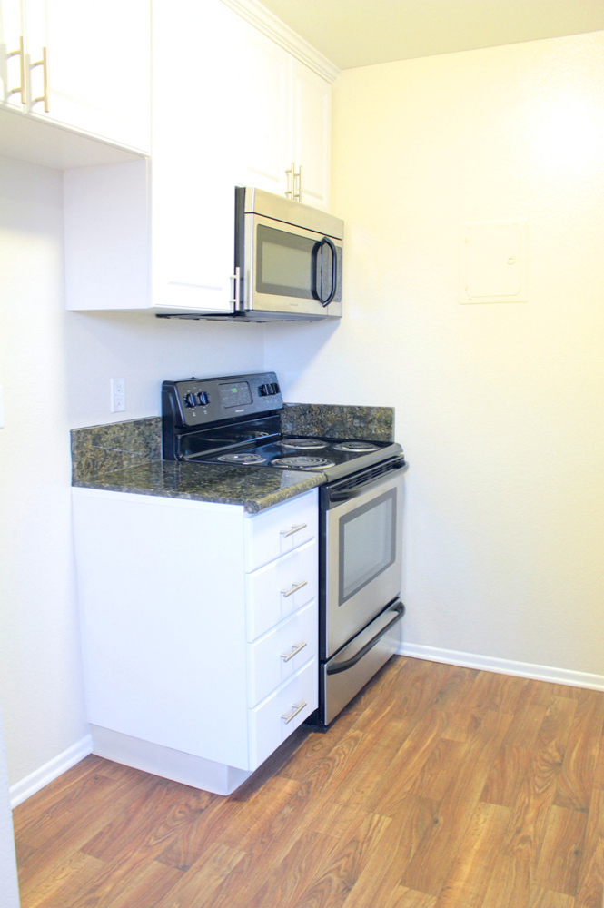 This Studio apartment 6 photo can be viewed in person at the Huntington Creek Apartments, so make a reservation and stop in today.